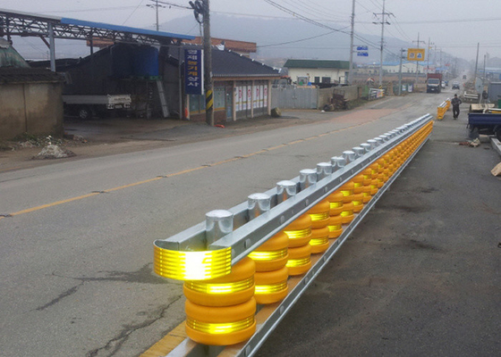 Good price ایمنی ترافیک Eva Buckets Rolling Anti Crash Guardrail Road Roller Barrier آنلاین