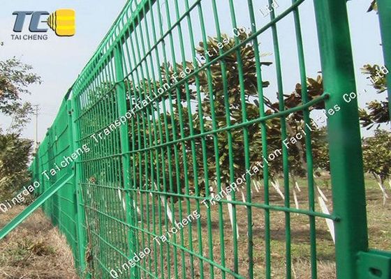 Good price مقاومت در برابر آب و هوای جدا شده نرده مش جوش داده شده با وزن سبک آنلاین