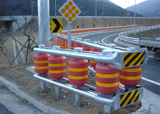Good price 2.5m Post Spacing Rolling Guardrail Barrier 1.2m ارتفاع 2.5mm ضخامت پانل آنلاین
