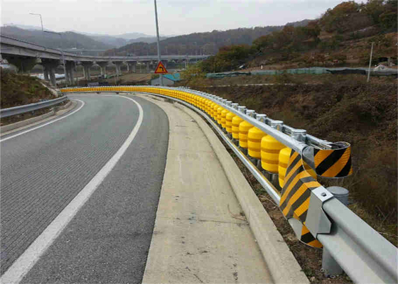 Good price بزرگراه ایمنی رانندگی EVA بشکه غلتکی ضد خوردگی مانع امنیتی برای فروش آنلاین