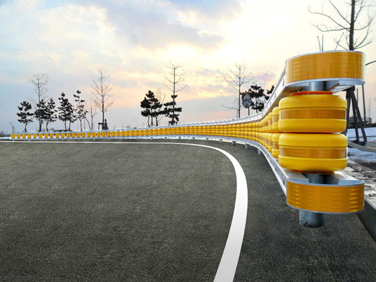 قیمت خوب Spacing 1m 0.7m 0.5m Highway Roller Barrier Engineered to Support Highways Featuring 10 Years Lifetime and Robust Safety آنلاین